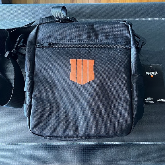 NEW Official Call Of Duty Black Ops 4 Tactical Sling Messenger Bag - Picture 3 of 7